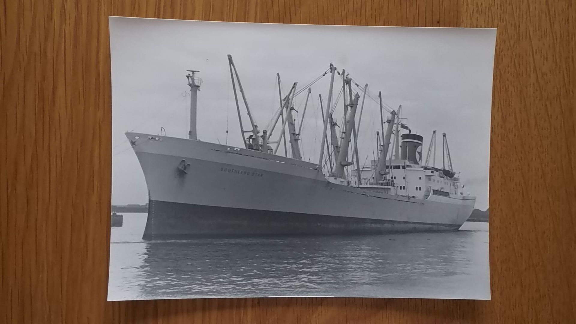 B/W PHOTOGRAPH OF THE VESSEL SOUTHLAND STAR TAKEN EARLY ON IN HER HISTORY